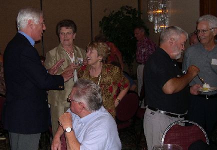 group10a.jpg (24920 bytes)