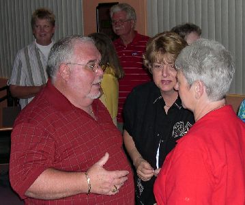 1group2a.jpg (23671 bytes)
